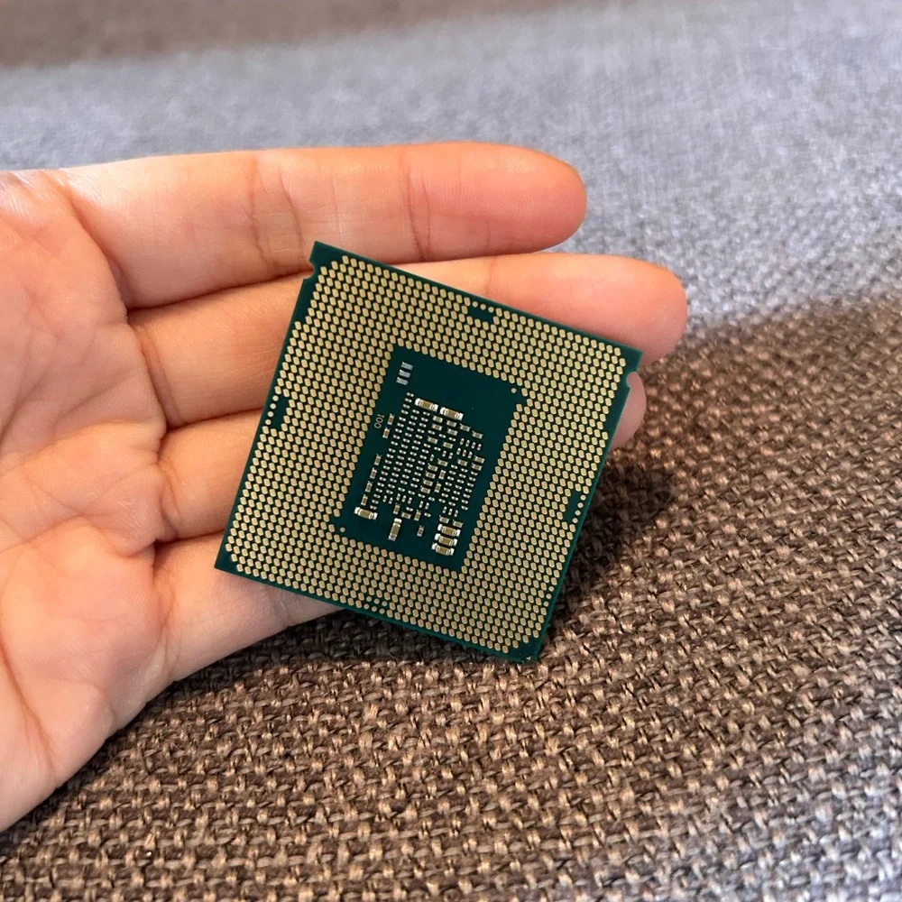 Intel Core i3-6100 SR2HG 3.70Ghz X807D457 processor